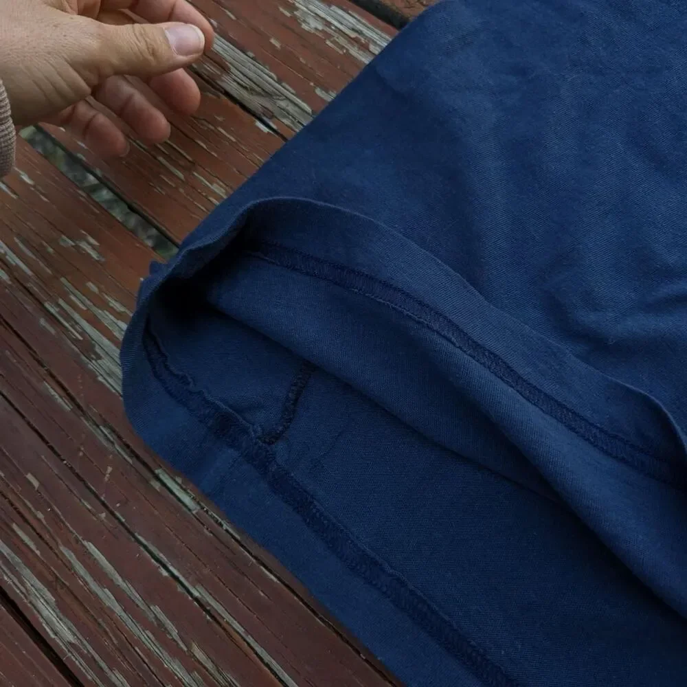 Unbranded Men's Navy and Blue T-shirt